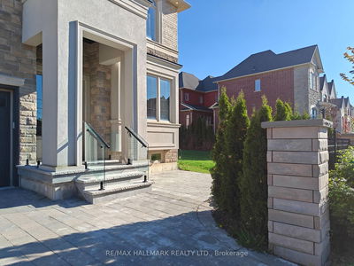 51A Puccini Dr, Richmond Hill - Oak Ridges image-0-3