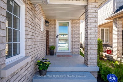 9 Kalmar Cres, Richmond Hill - Oak Ridges image-0-2