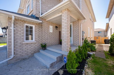 9 Kalmar Cres, Richmond Hill - Oak Ridges image-0-3