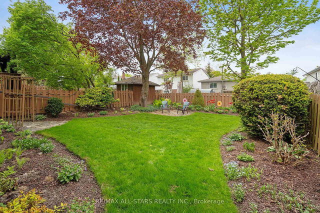 145 Thoms Crescent