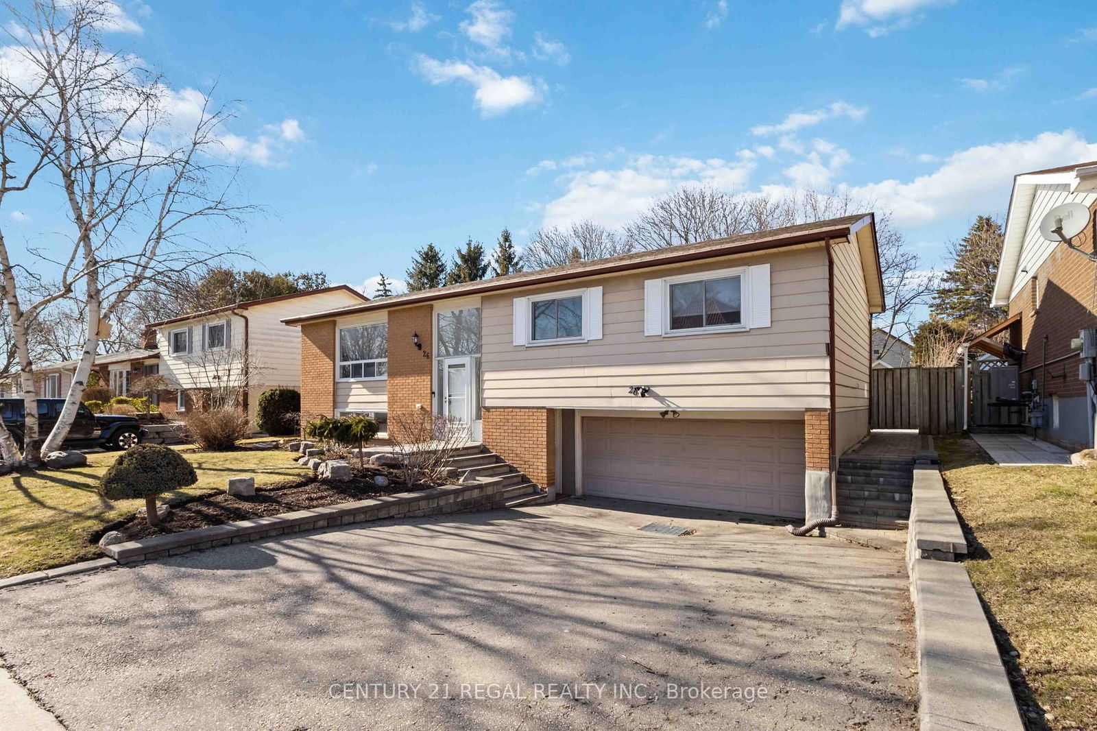 Detached House for sale at 26 Sir Bedevere Place, Markham, Markham Village, L3P 2W2 - MLS: N12150790