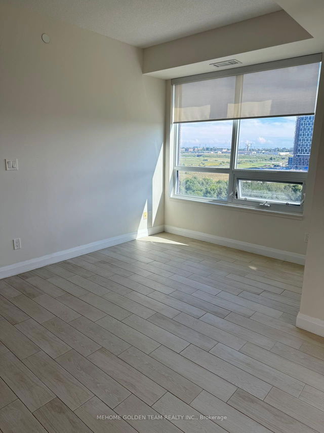 1608 - 15 Water walk Drive