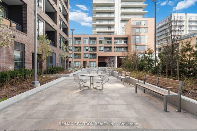 323 - 185 Deerfield Road