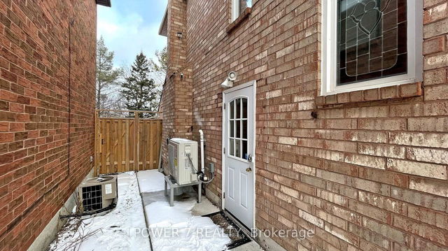 Bsmt - 46 Bayel Crescent