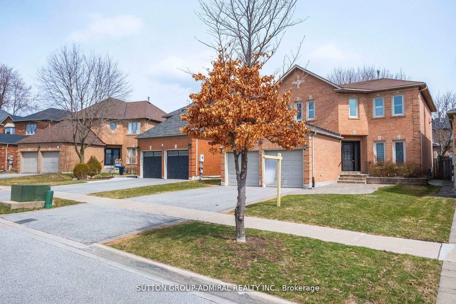 Detached House for sale at 45 Inglewood Avenue, Vaughan, Beverley Glen, L4J 7T8 - MLS: N12151582