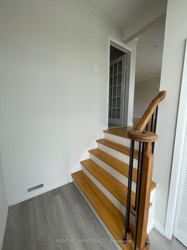 Upper Level - 181 Andrew Park N/A