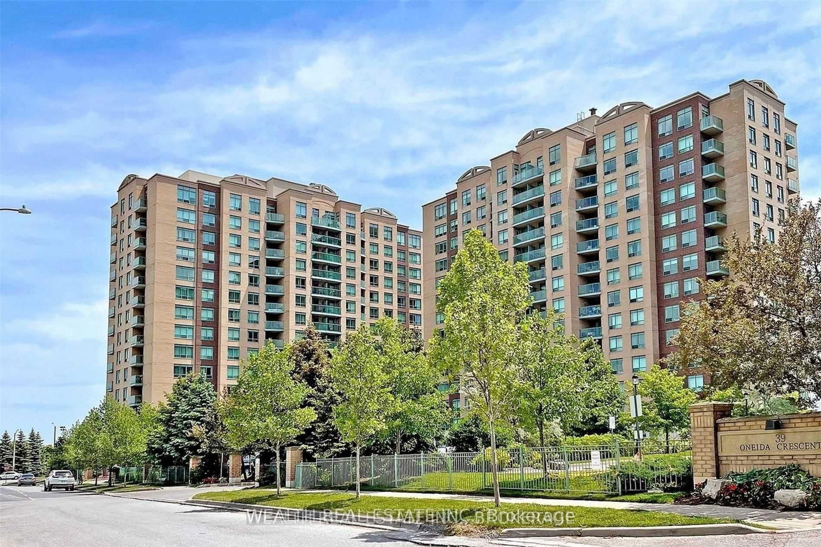 Condo for lease at 405-11 Oneida Crescent, Richmond Hill, Langstaff, L4B 0A1 - MLS: N12151967