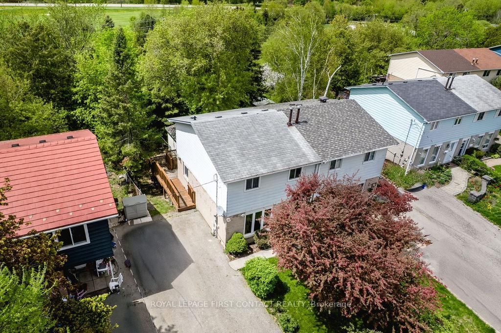 Semi-Detached House for sale at 689 Mountview Place, Newmarket, Huron Heights-Leslie Valley, L3Y 3P8 - MLS: N12152097