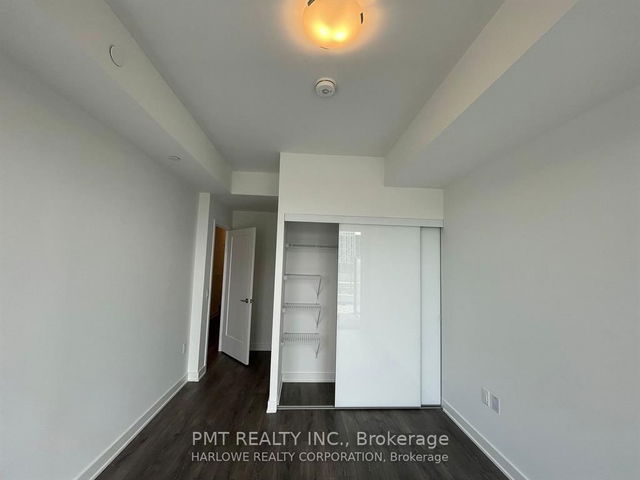 301 - 95 Oneida Crescent