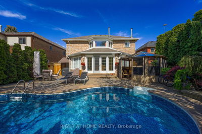 18 Chip Crt, Richmond Hill - Westbrook image-0-2