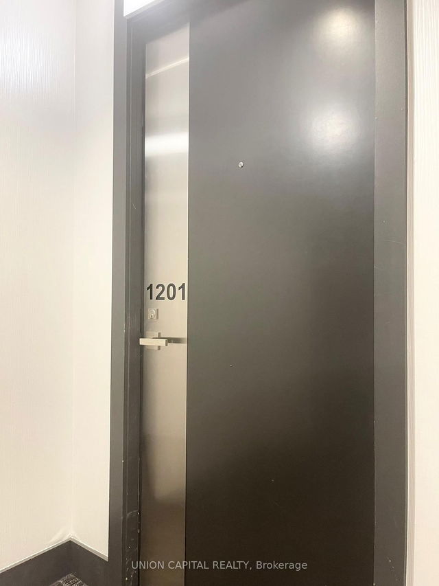 1201 - 9471 Yonge Street