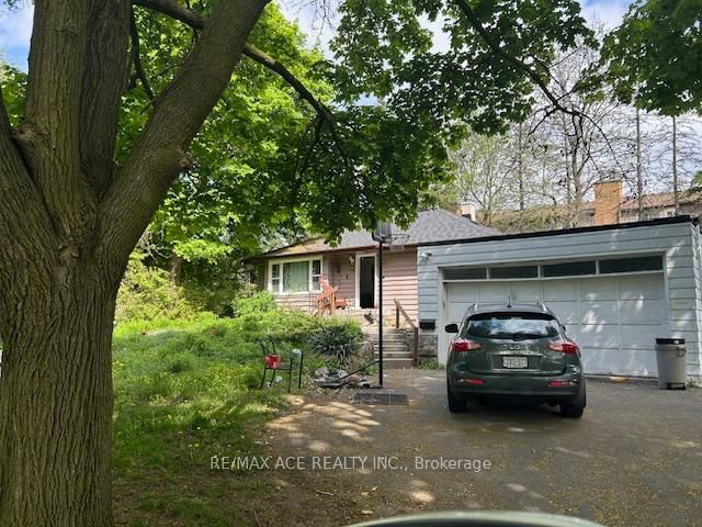 150 Doncaster Avenue