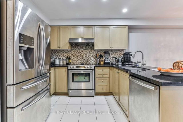 7 Almejo Avenue