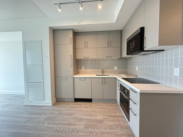 1608 - 38 Andre De Grasse Street
