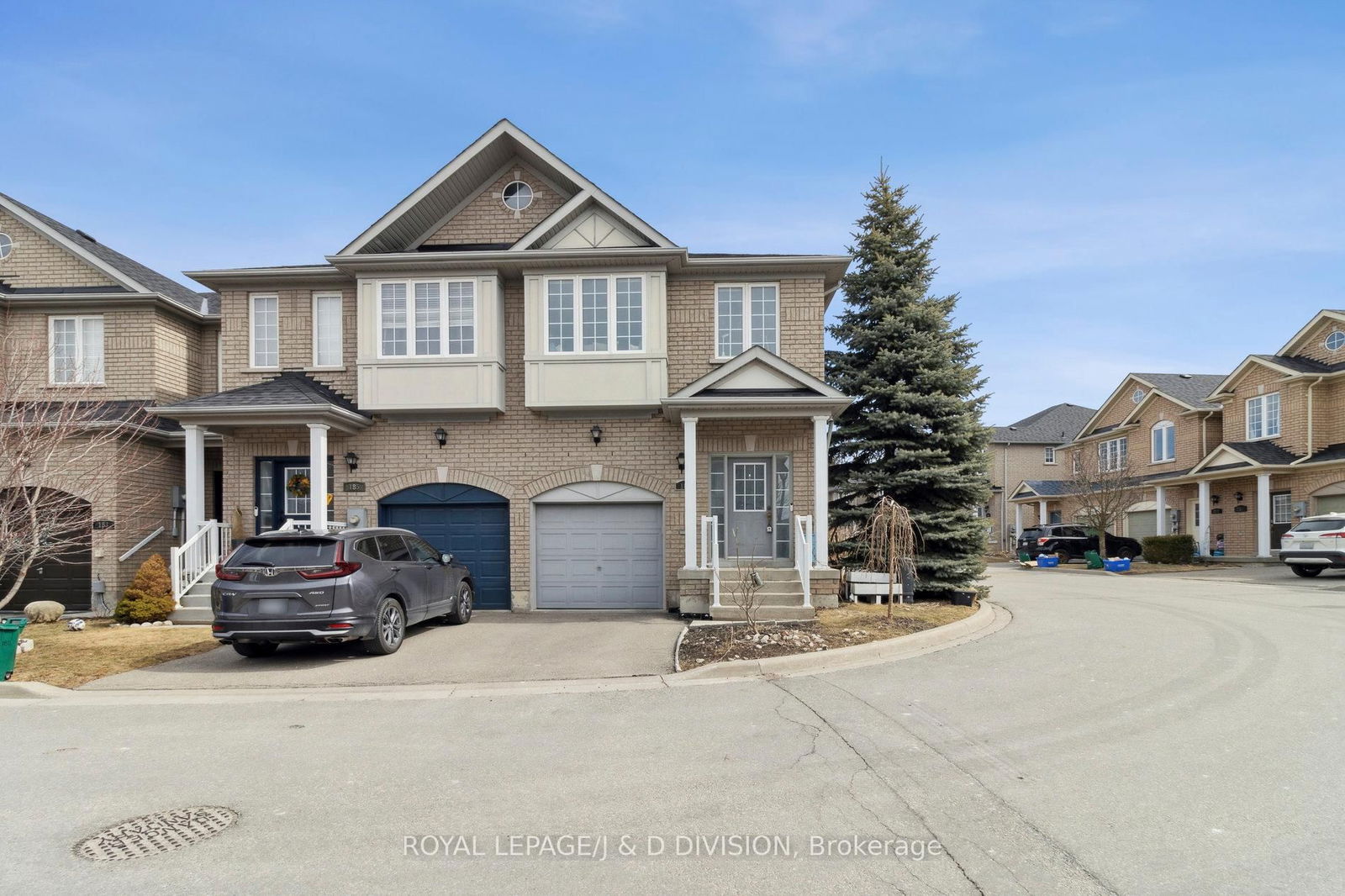 Townhouse for sale at 187 Tom Taylor Crescent, Newmarket, Summerhill Estates, L3X 3E9 - MLS: N12153017