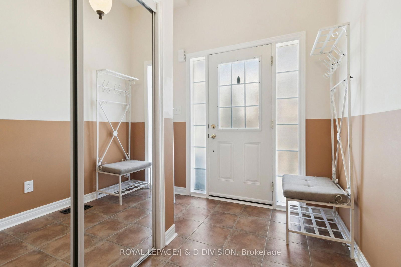 Townhouse for sale at 187 Tom Taylor Crescent, Newmarket, Summerhill Estates, L3X 3E9 - MLS: N12153017