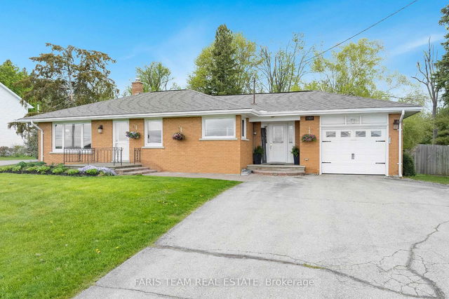 2088 Killarney Beach Road