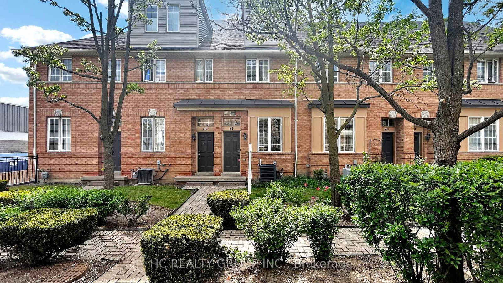 Townhouse for sale at 81-23 Observatory Lane, Richmond Hill, Observatory, L4C 0M7 - MLS: N12153158