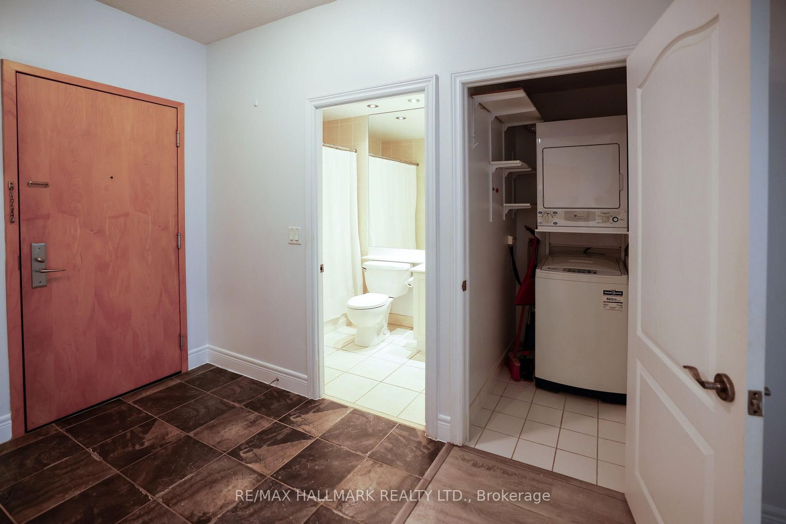 112-62 Suncrest Boulevard, Markham, ON, photo 3