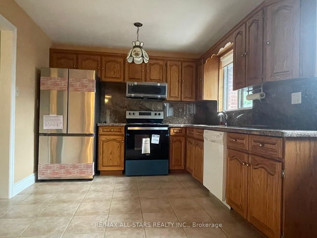 Main Floor - 272 Stouffer Street