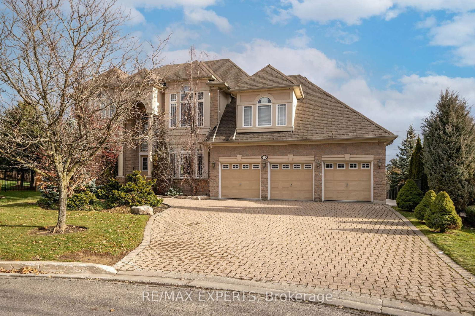 Building at 15 Greystone Gate, Vaughan, Rural Vaughan