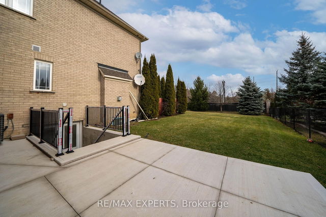 #BSMT - 15 Greystone Gate