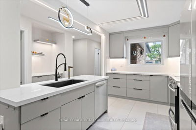 92 Lund St, Richmond Hill - North Richvale image-0-2