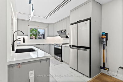 92 Lund St, Richmond Hill - North Richvale image-0-4