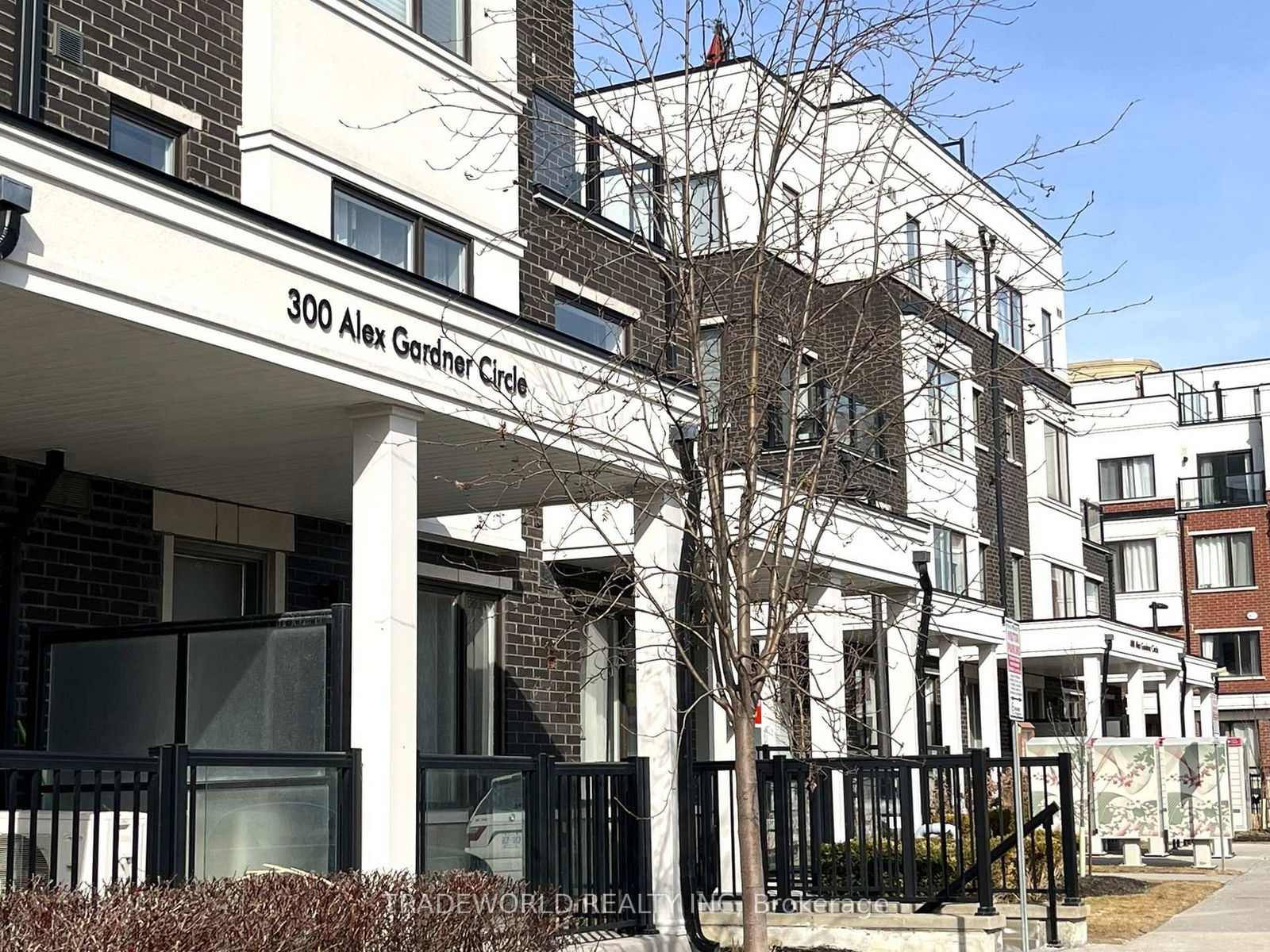 Townhouse for sale at #59-300 Alex Gardner Circle, Aurora, Aurora Village, L4G 3G5 - MLS: N12153555