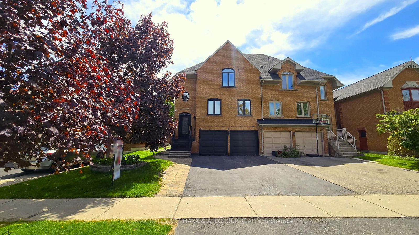 Semi-Detached House for sale at 107 Deerglen Terrace, Aurora, Aurora Grove, L4G 6Y3 - MLS: N12153745
