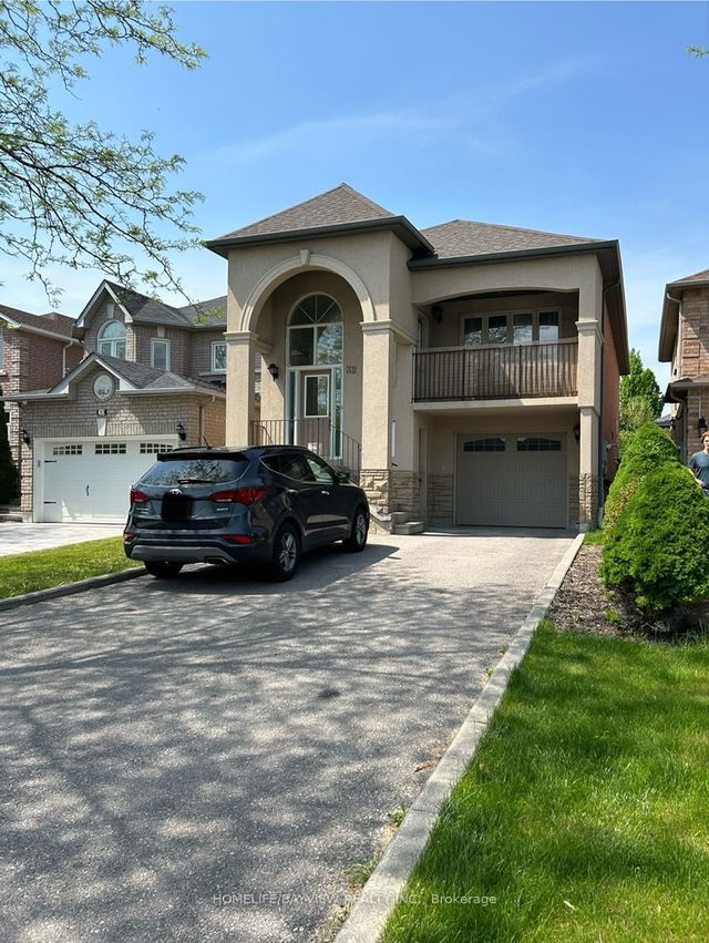 32 Villandry Crescent