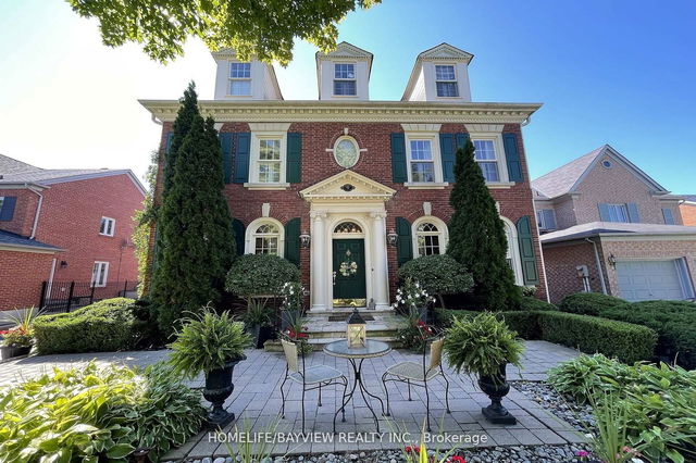9 Willett Crescent