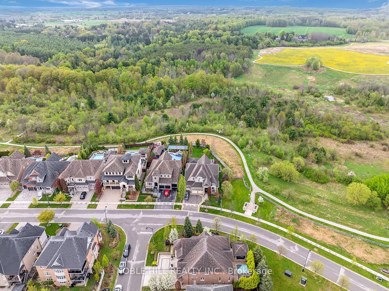 Detached House for sale at 9 Chapel Gully Trail, King, Nobleton, L7B 0A1 - MLS: N12154885