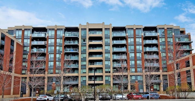 302 - 28 Uptown Drive