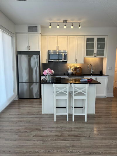 Unit 905A — 9088 Yonge St, Richmond Hill - South Richvale image-0-1