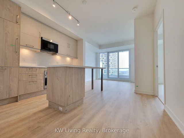 1604 - 8119 Birchmount Road