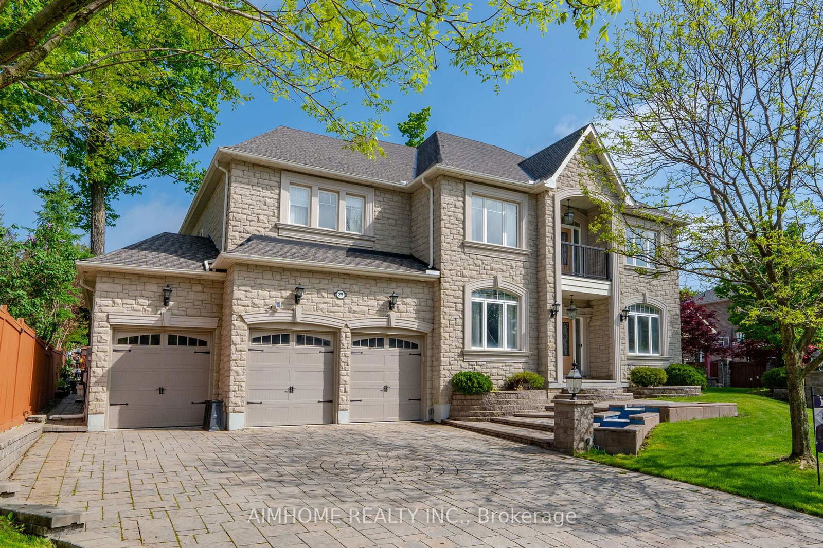 Detached House for sale at 29 Warden Woods Court, Markham, Unionville, L3R 5W5 - MLS: N12155951