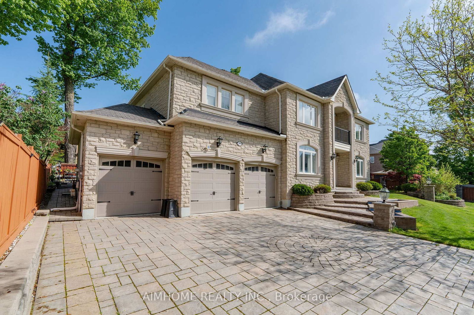 Detached House for sale at 29 Warden Woods Court, Markham, Unionville, L3R 5W5 - MLS: N12155951