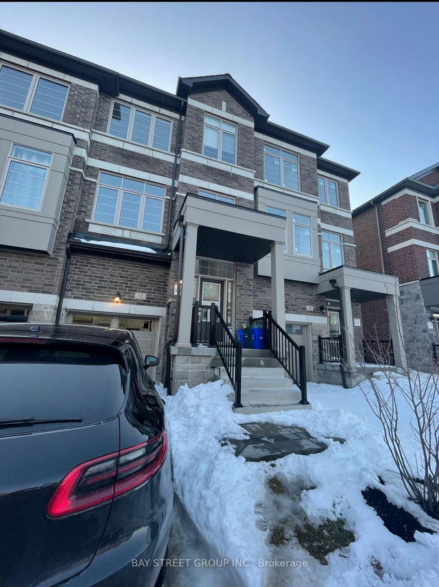32 Sissons Way
