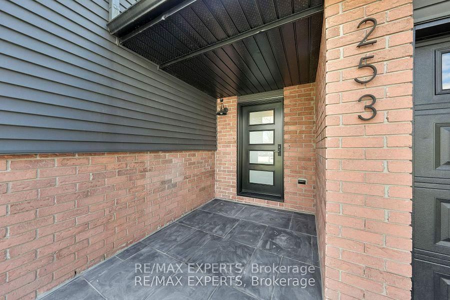 Detached House for sale at 253 Spencer Avenue, Essa, Thornton, L0L 2N0 - MLS: N12156259