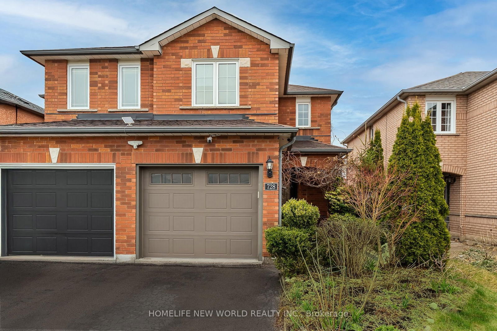 Semi-Detached House for sale at 728 Walpole Crescent, Newmarket, Stonehaven-Wyndham, L3X 2B1 - MLS: N12156640