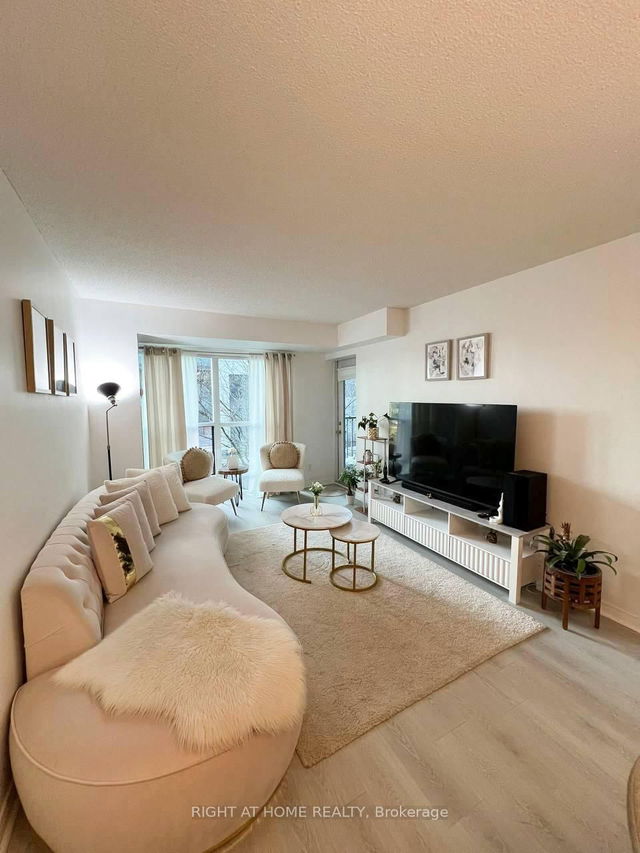 209 - 185 Oneida Crescent
