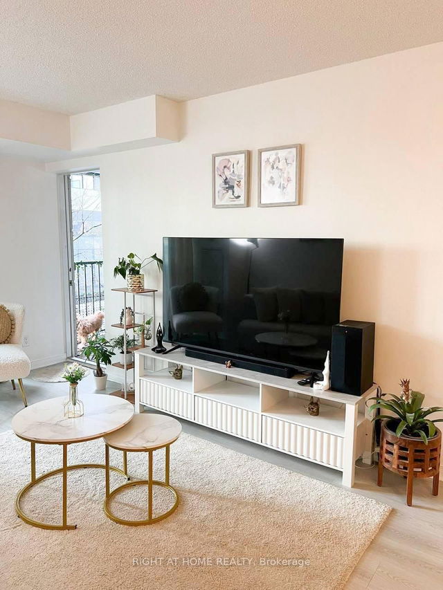 209 - 185 Oneida Crescent