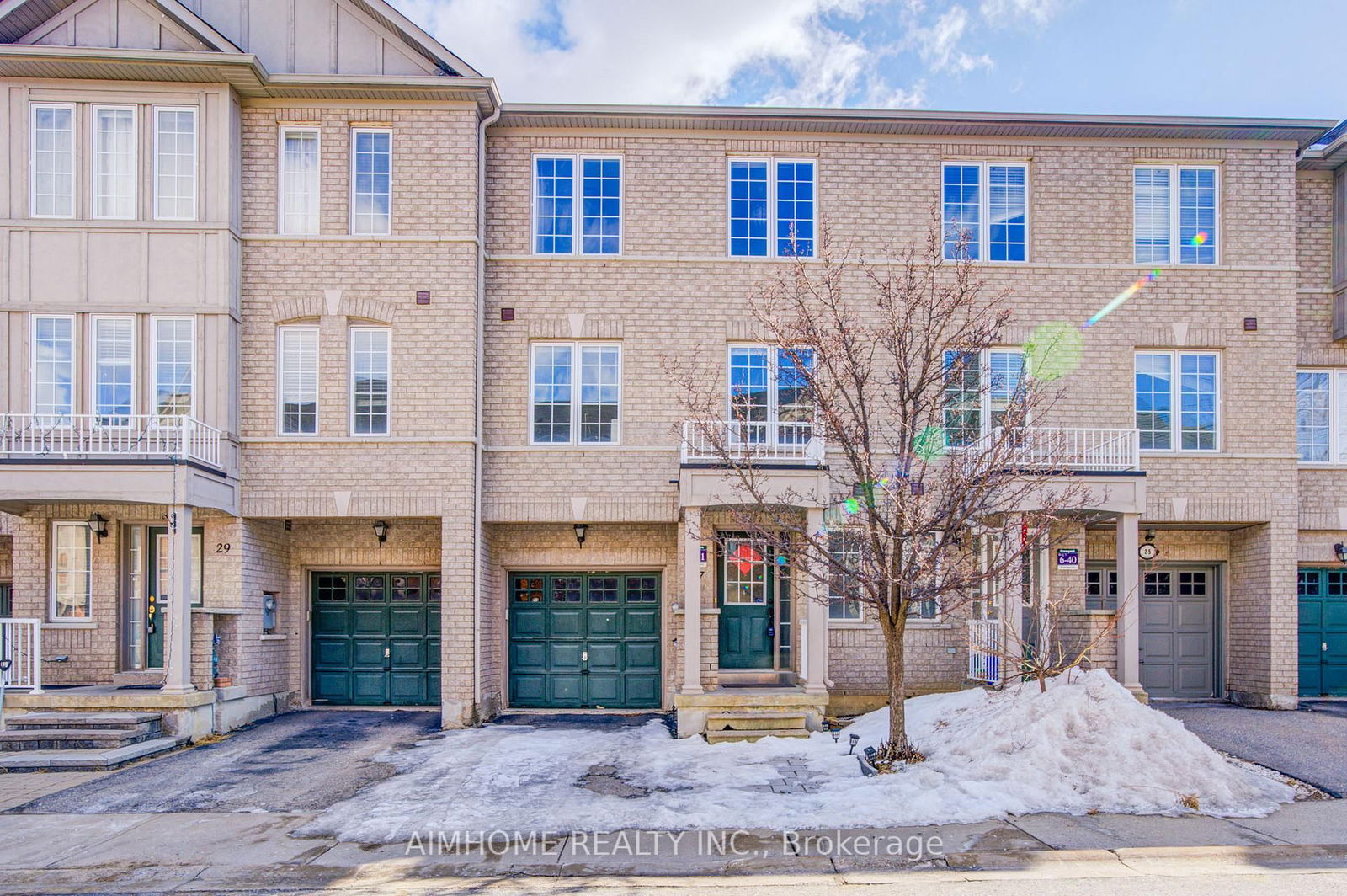 Townhouse for sale at 27 Warrington Way, Markham, Berczy, L6C 0B9 - MLS: N12157049