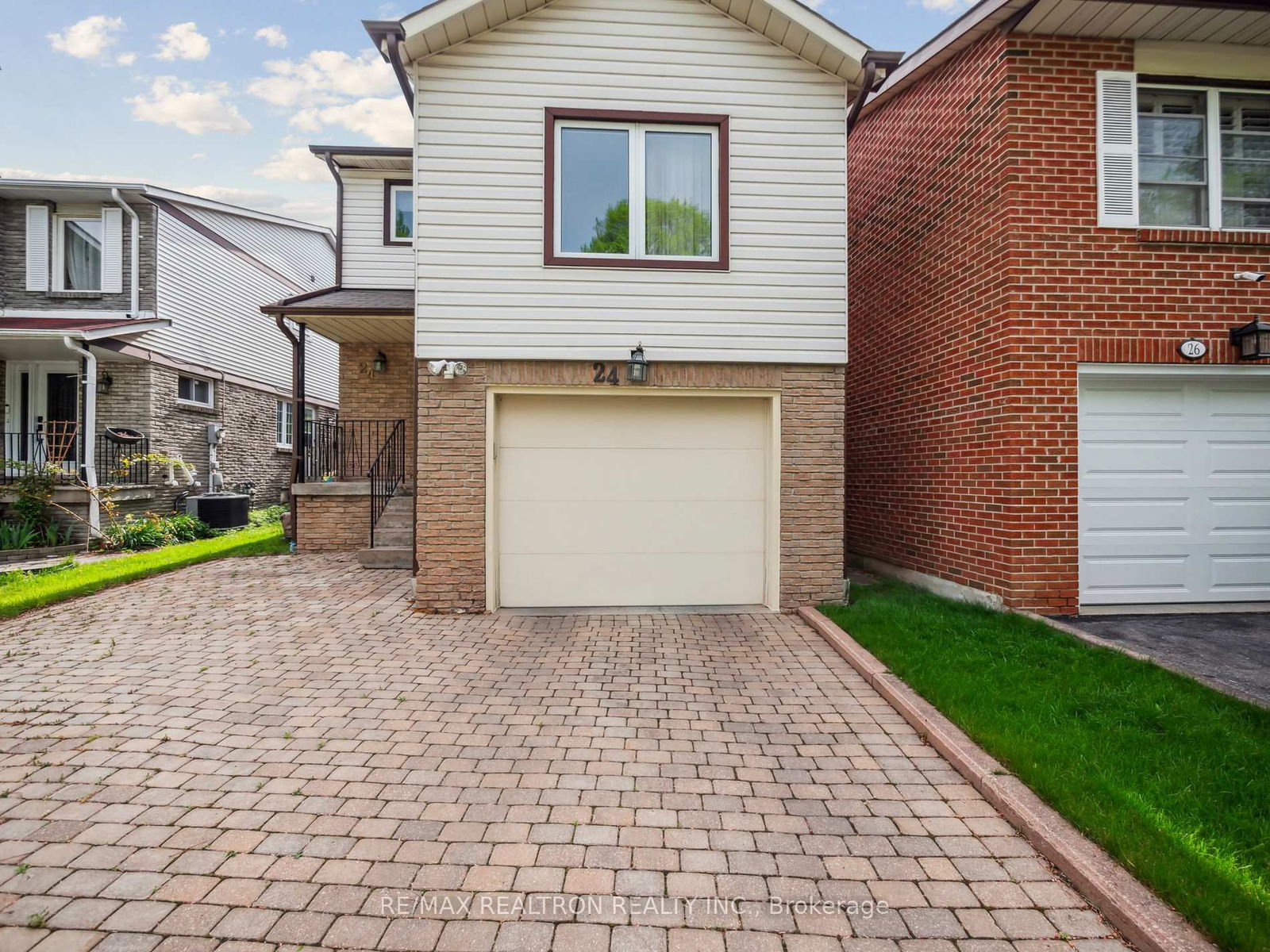 Detached House for sale at 24 FRASER Street, Markham, Aileen-Willowbrook, L3T 5H6 - MLS: N12157175
