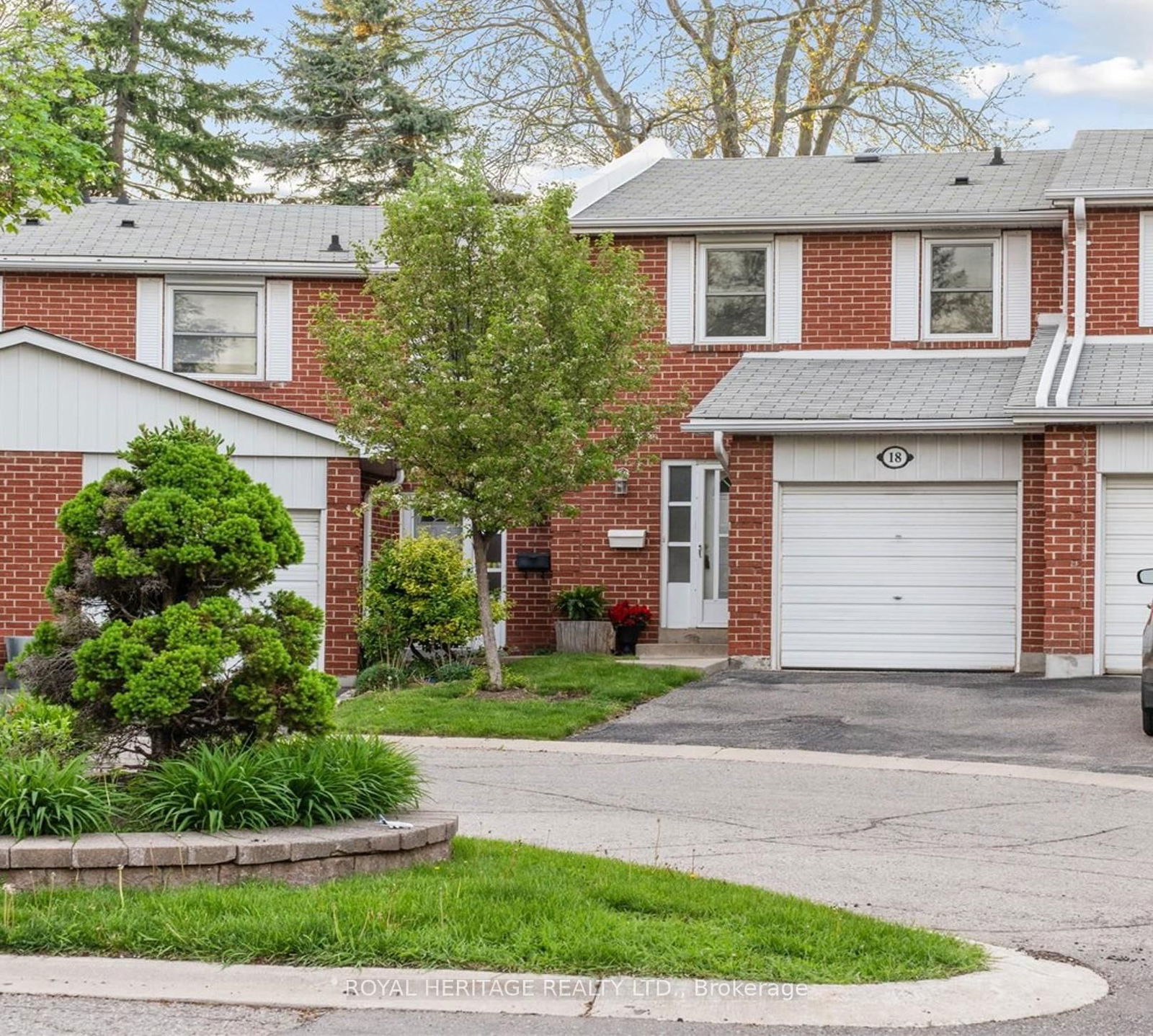 Townhouse for sale at 18 Reith Way, Markham, Aileen-Willowbrook, L3T 5C7 - MLS: N12157234
