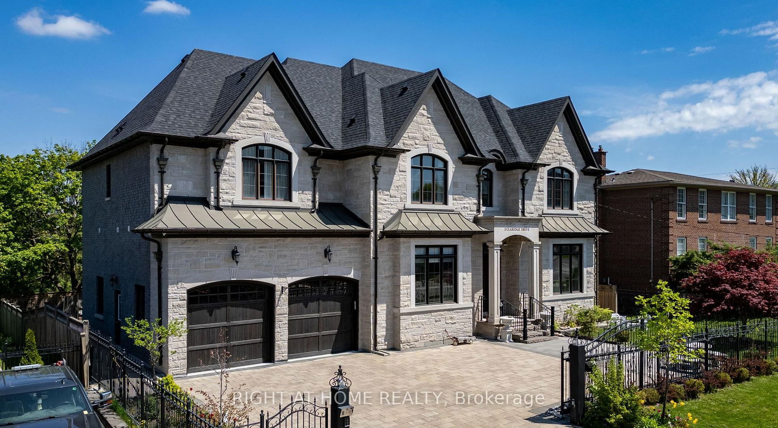 Detached House for sale at 3 Claridge Drive, Richmond Hill, South Richvale, L4C 6G8 - MLS: N12157332