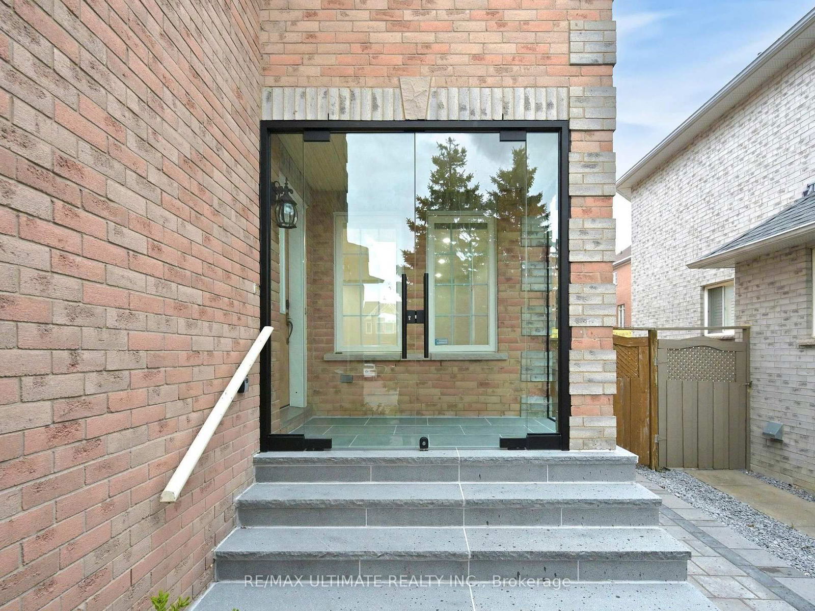 Detached House for sale at 143 Halterwood Circle, Markham, Markville, L3P 7T2 - MLS: N12157342