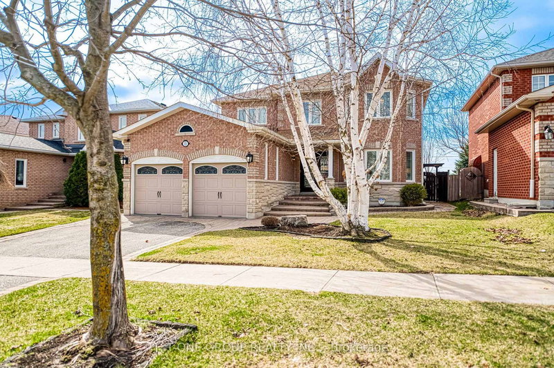 11 Saint Ave, Bradford West Gwillimbury, L3Z 3E6 | Image 2