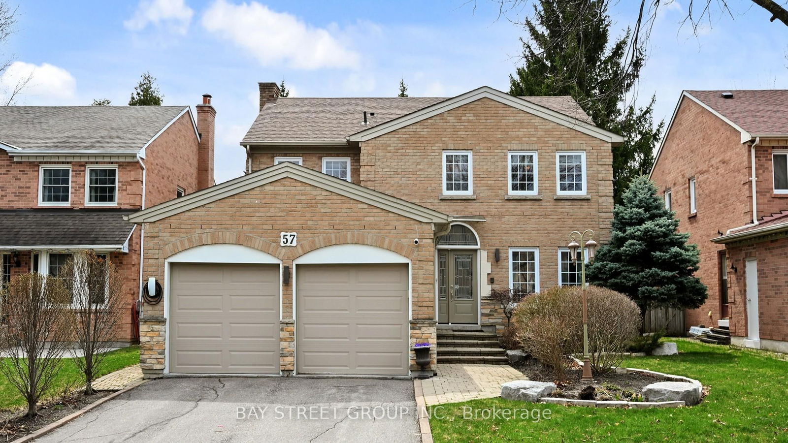 Detached House for sale at 57 Longwater Chse, Markham, Unionville, L3R 4A7 - MLS: N12157541